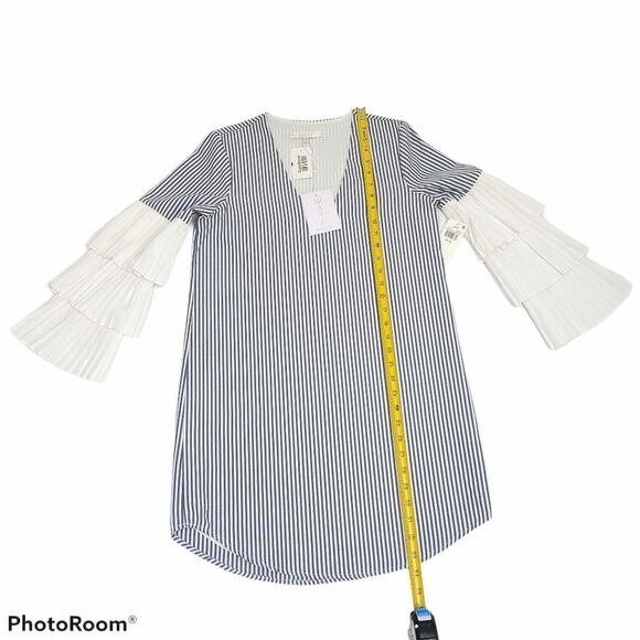 WAYF‎ pleated bell sleeve dress Size XSMALL - Picture 6 of 11